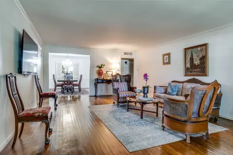 6222 Bandera Ave #B, Dallas, TX 75225