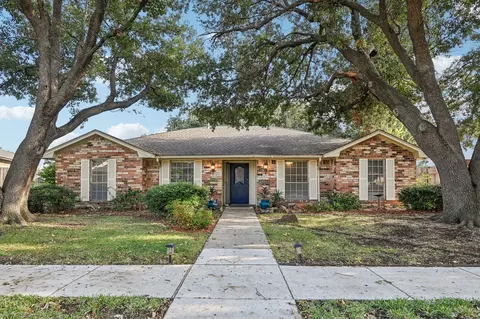2130 Pueblo Dr, Carrollton, TX 75006