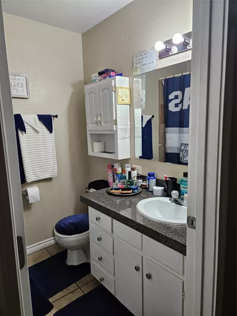 Bath - 114 Carpenter Loop, Bonham, TX 75418 photo 1 of 1