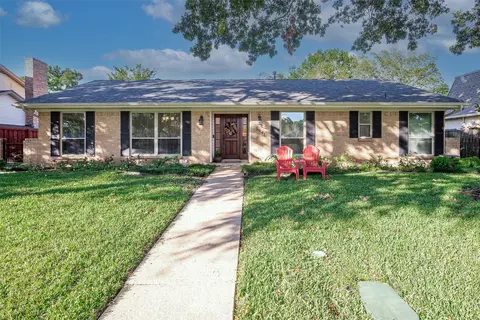 3941 Candlenut Ln, Dallas, TX 75244