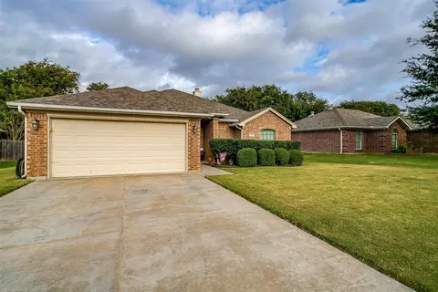 1108 Brown Crest Rd, Burleson, TX 76028