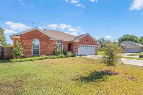 1719 Farmington Dr, Mansfield, TX 76063