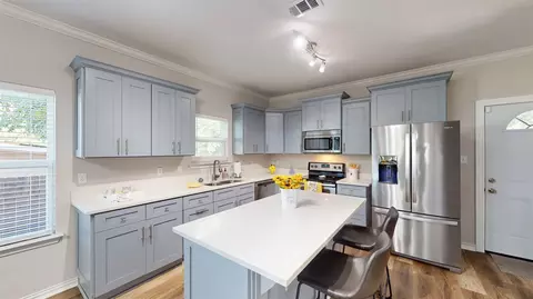 8214 Kender Ln, White Settlement, TX 76108