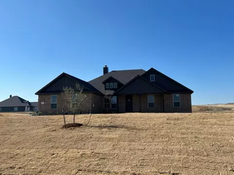 139 Llanos Dr, Decatur, TX 76234