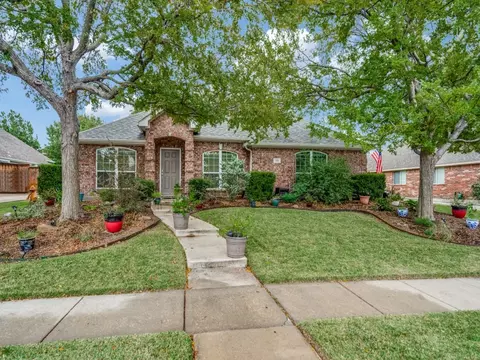 329 Royal Oak Dr, Murphy, TX 75094