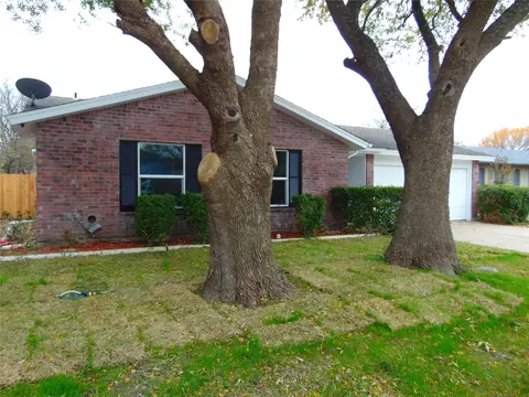 1422 Rockbrook St, Lancaster, TX 75134