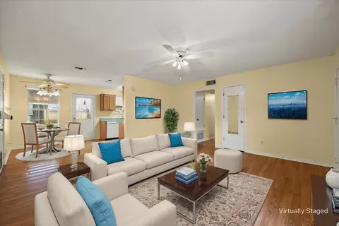 Living - 708 Wolfe Run, Celeste, TX 75423 photo 5 of 5