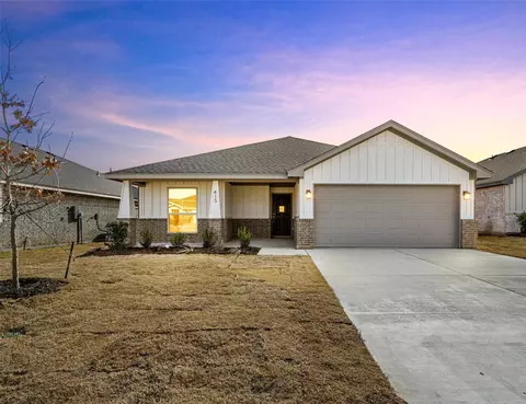 415 Rose Ave, Cleburne, TX 76033