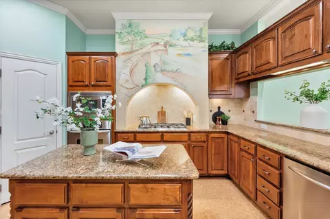 2306 Summer Brook Ct, Cedar Hill, TX 75104