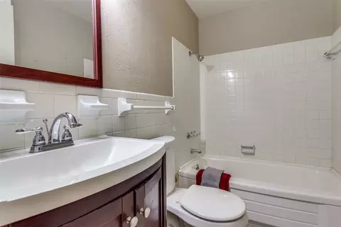 1422 Phillips St, Cleburne, TX 76033 photo 24