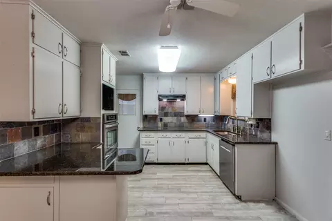 1422 Phillips St, Cleburne, TX 76033 photo 10