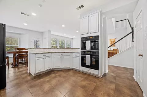 Kitchen - 7009 Riverchase Trl, Denton, TX 76210 photo 2 of 4