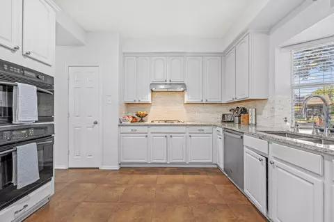 Kitchen - 7009 Riverchase Trl, Denton, TX 76210 photo 1 of 4