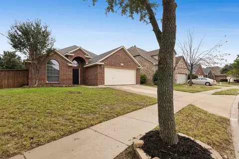 9805 Brazoria Trl, Fort Worth, TX 76126