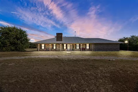 1202 Tanglewood Dr, Weatherford, TX 76087