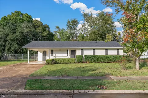 2003 Venus Dr, Bossier City, LA 71112