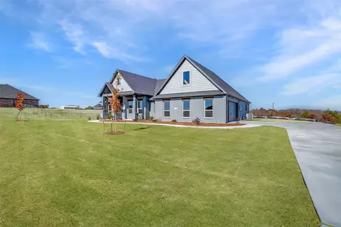 228 Basalt Ln, Azle, TX 76020
