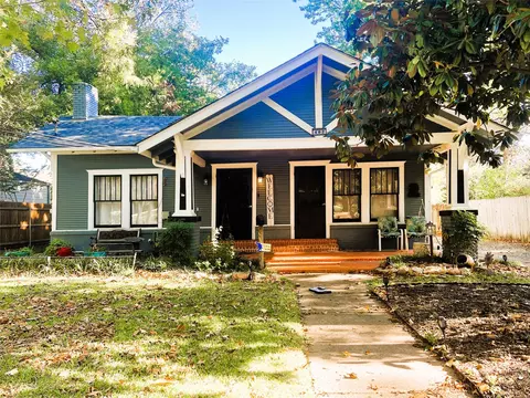 Exterior - 402 Johnson St, Terrell, TX 75160 photo 5 of 16