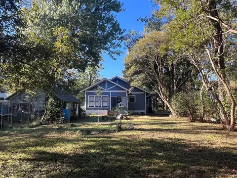 Exterior - 402 Johnson St, Terrell, TX 75160 photo 15 of 16