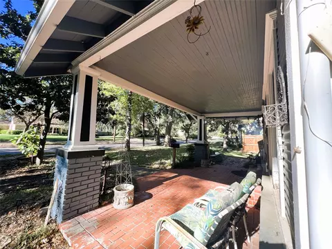 Exterior - 402 Johnson St, Terrell, TX 75160 photo 10 of 16