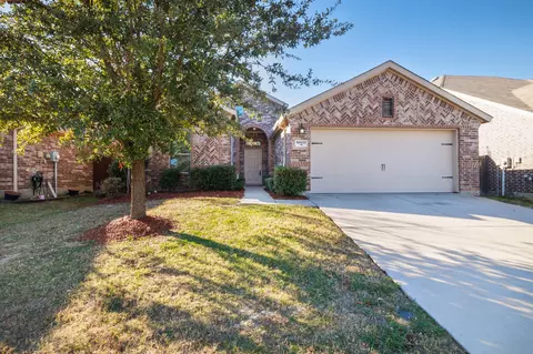 10433 Turning Leaf Trl, Fort Worth, TX 76131