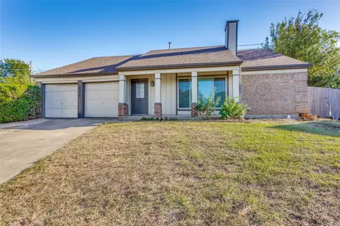 4114 Twinhill Ct, Arlington, TX 76016