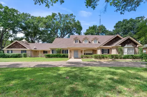 1920 Elmwood Ave, Corsicana, TX 75110