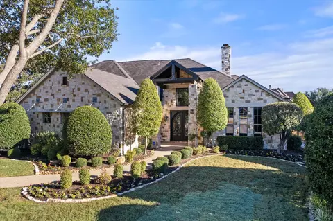 904 Amanda Dr, Mansfield, TX 76063