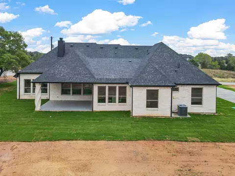 Exterior - 155 Briar Patch Rd, Azle, TX 76020 photo 6 of 8