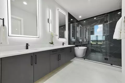 Bath - 155 Briar Patch Rd, Azle, TX 76020 photo 4 of 5
