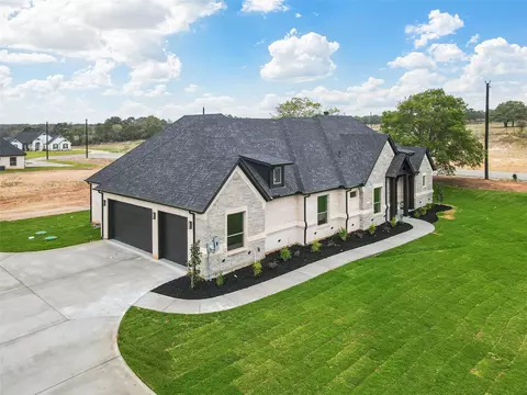 Exterior - 155 Briar Patch Rd, Azle, TX 76020 photo 4 of 8