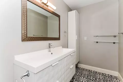 Bath - 1505 Ector Cir, Mesquite, TX 75150 photo 2 of 3