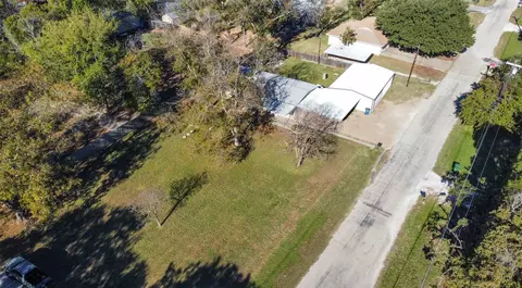 510 Daisy Dr, Granbury, TX 76049