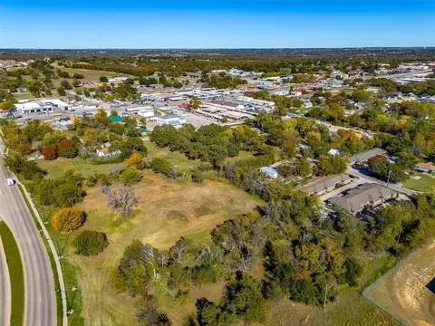 215 S Denton St, Weatherford, TX 76086