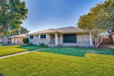 1206 Vicksburg Dr, Garland, TX 75041