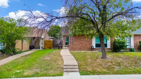 6060 Mcafee Dr, The Colony, TX 75056