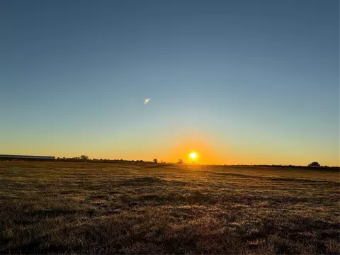 3800 Carpenters Bluff Rd, Denison, TX 75021