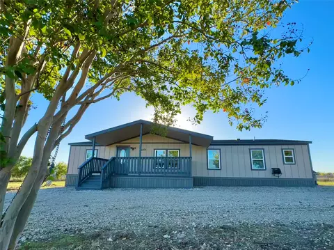 2208 Eagle Ct, Venus, TX 76084