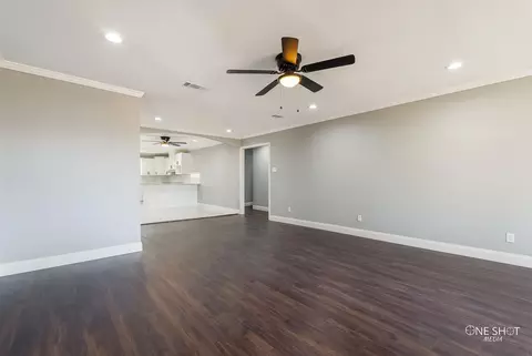 Living - 206 N Ave D, Haskell, TX 79521 photo 1 of 8