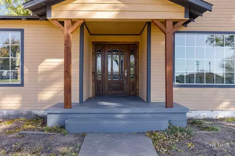 Exterior - 206 N Ave D, Haskell, TX 79521 photo 3 of 5