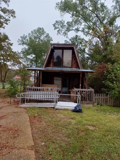 7582 S Lakeshore Dr, Shreveport, LA 71119