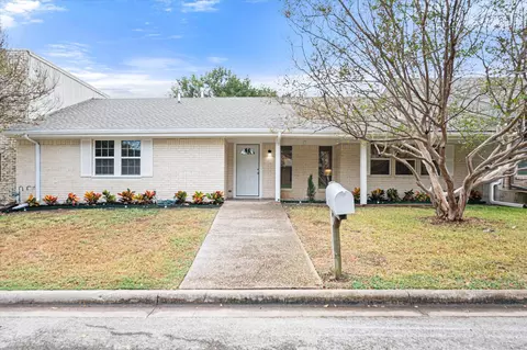 1203 Lexington Sq, Corsicana, TX 75110
