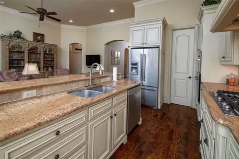 744 E Hill St, Keller, TX 76248 photo 18