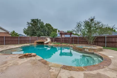 103 Bayonne Dr, Mansfield, TX 76063
