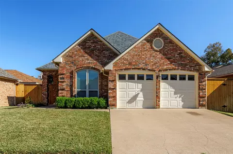 2217 Marvin Gardens St, Arlington, TX 76011