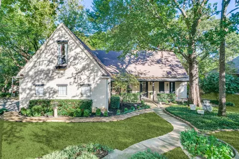 1909 Clear Creek Dr, Weatherford, TX 76087