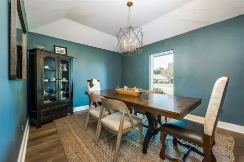 Dining - 802 E Spring Valley Rd, Richardson, TX 75081 photo 1 of 4