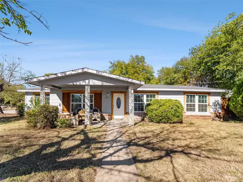3601 Oak Hill St, Fort Worth, TX 76119
