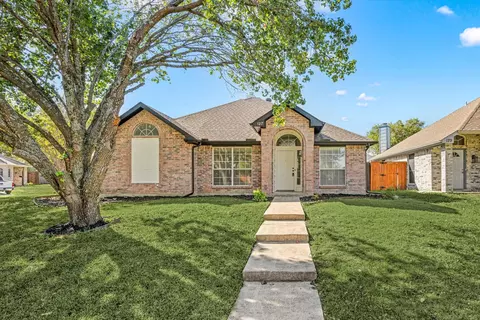 127 Overbrook Dr, Rockwall, TX 75032