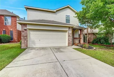 2717 Mountain Lion Dr, Fort Worth, TX 76244